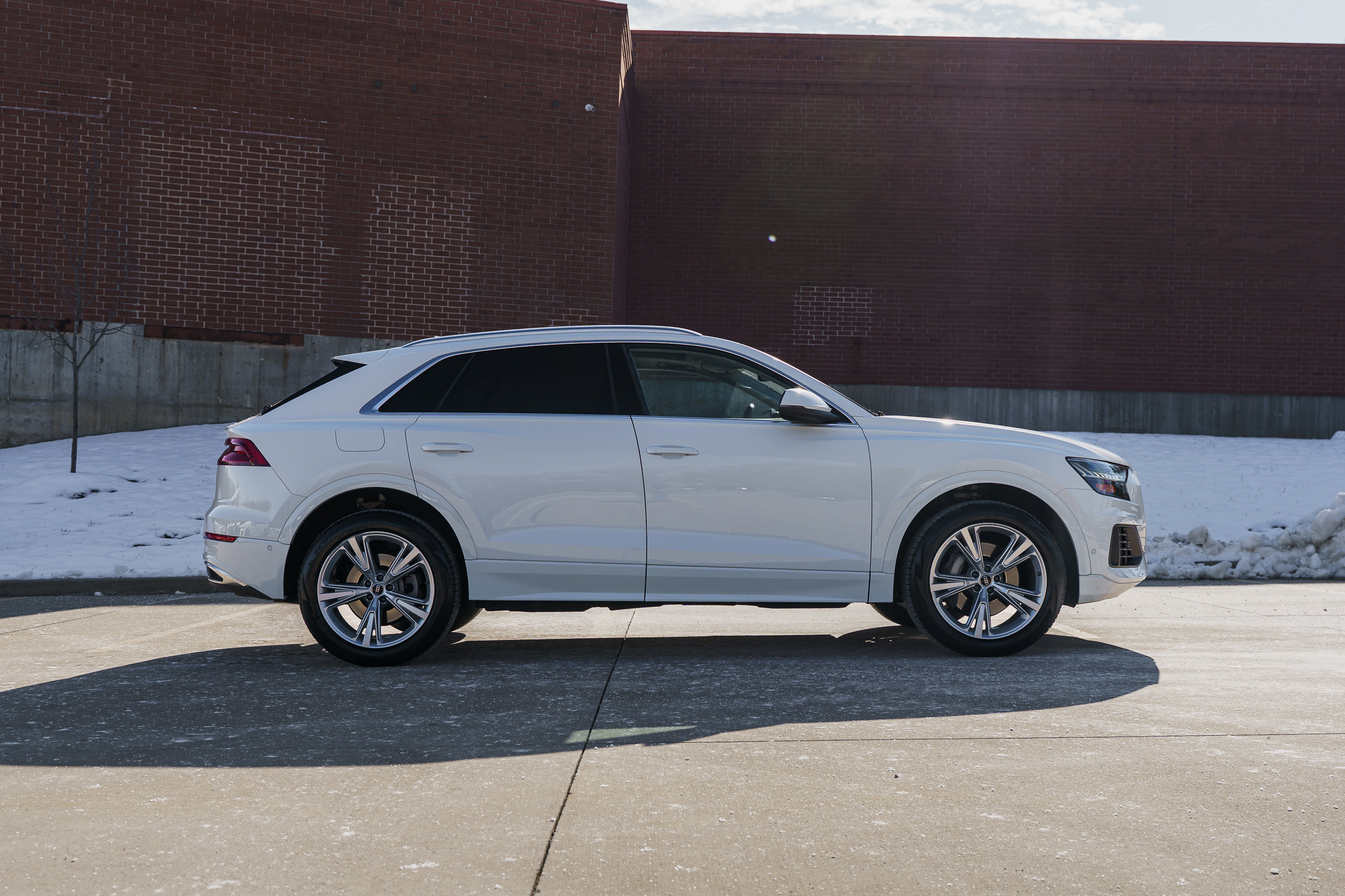 2023 Audi Q8 Premium photo 3