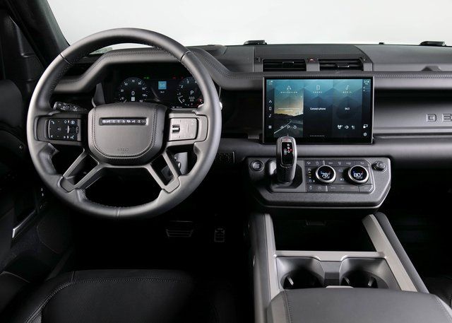 2025 Land Rover Defender 110 X photo 11