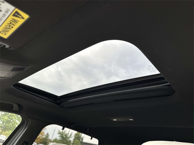 2022 Mazda CX-9 Signature photo 3