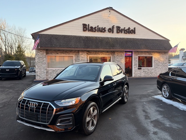 2024 Audi Q5 Premium Plus's photo