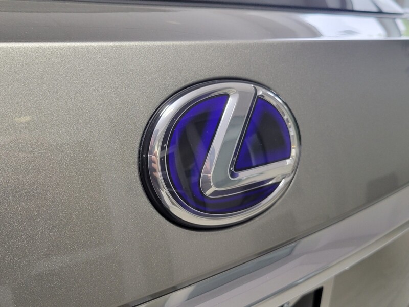 2022 Lexus RX 450h AWD photo 3