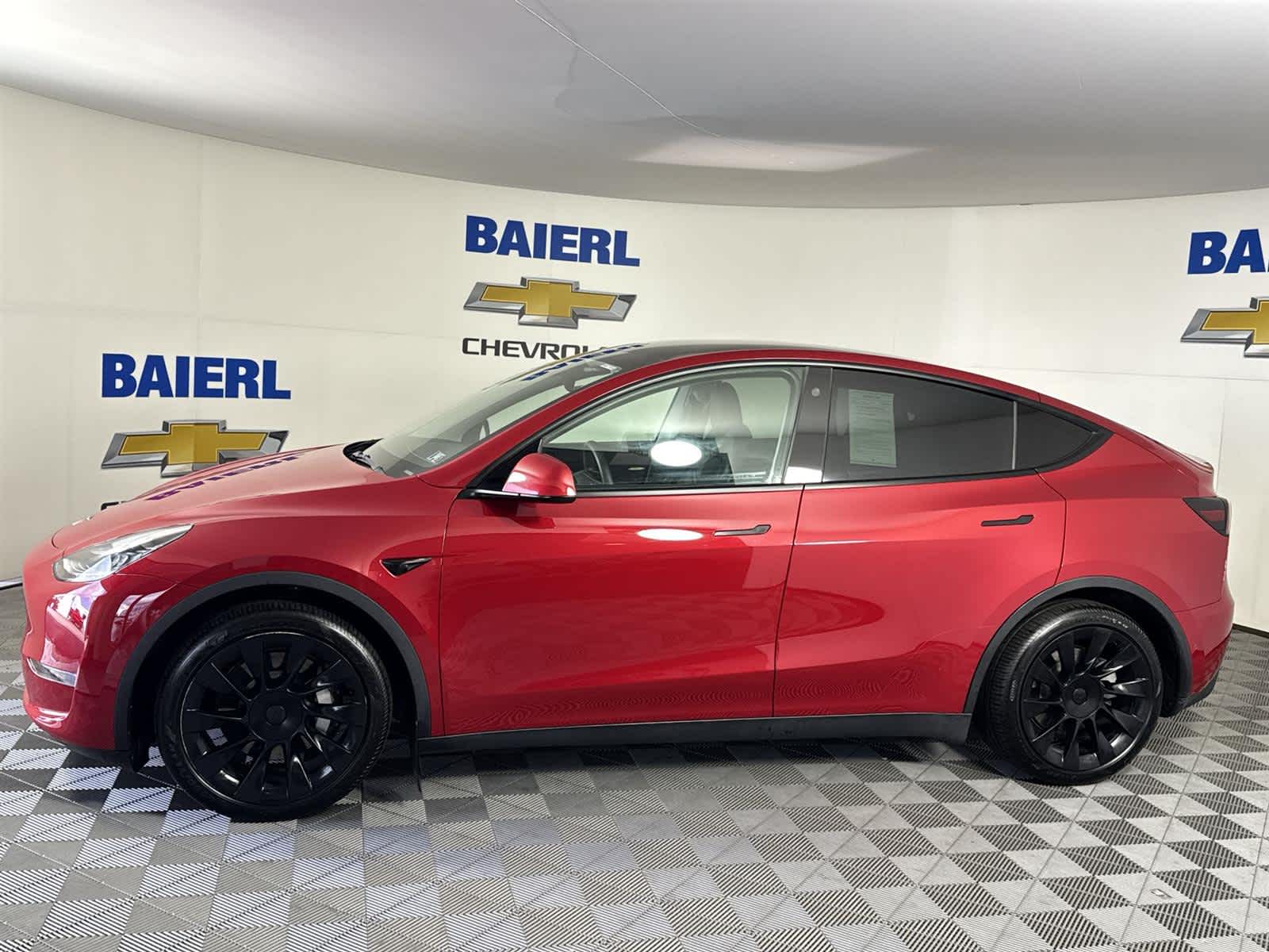Used 2022 Tesla Model Y Long Range with VIN 7SAYGAEE5NF401774 for sale in Wexford, PA