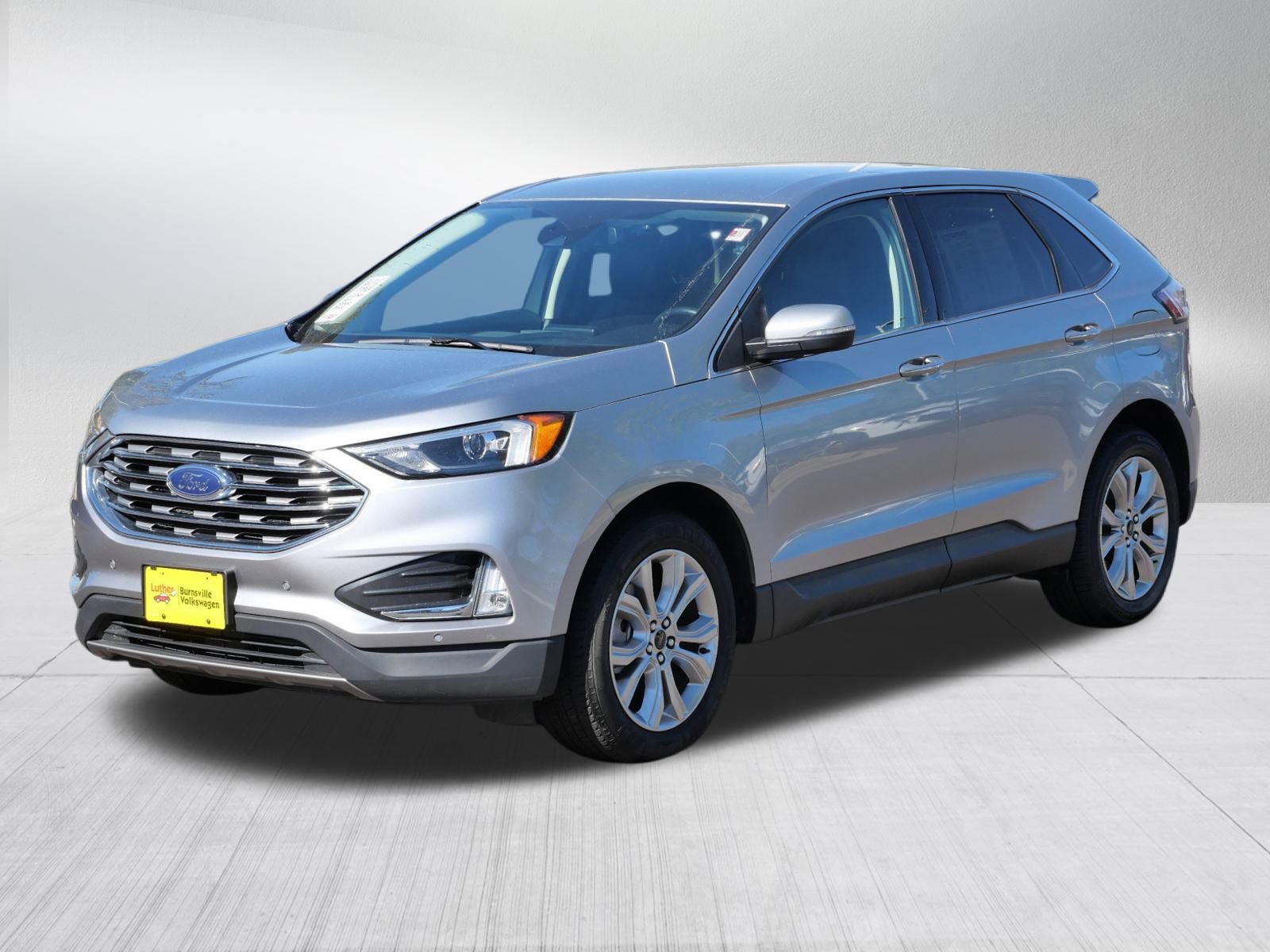 2024 Ford Edge Titanium photo 3