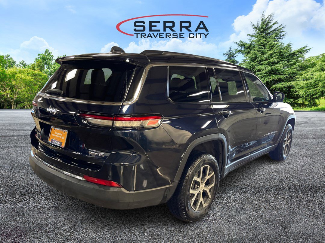 2023 Jeep Grand Cherokee Limited photo 2