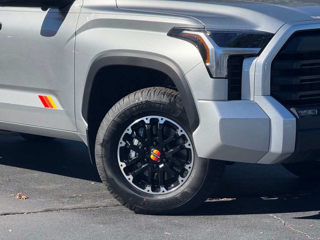 2026 Toyota Tundra Limited photo 3