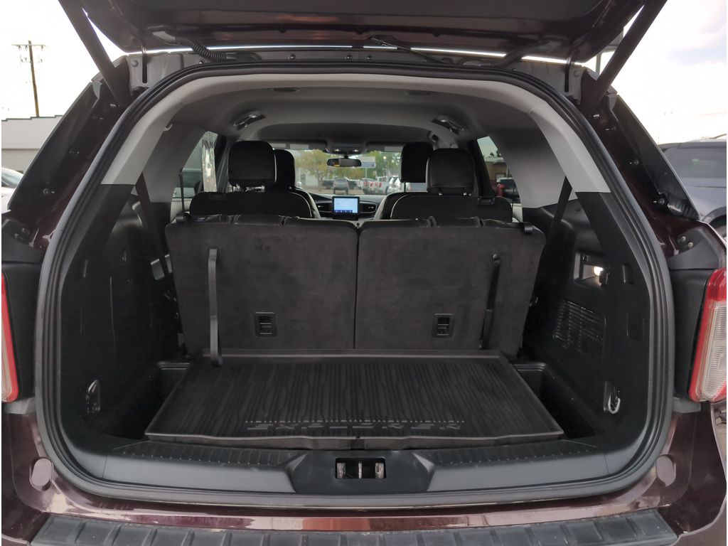 2023 Ford Explorer XLT photo 35