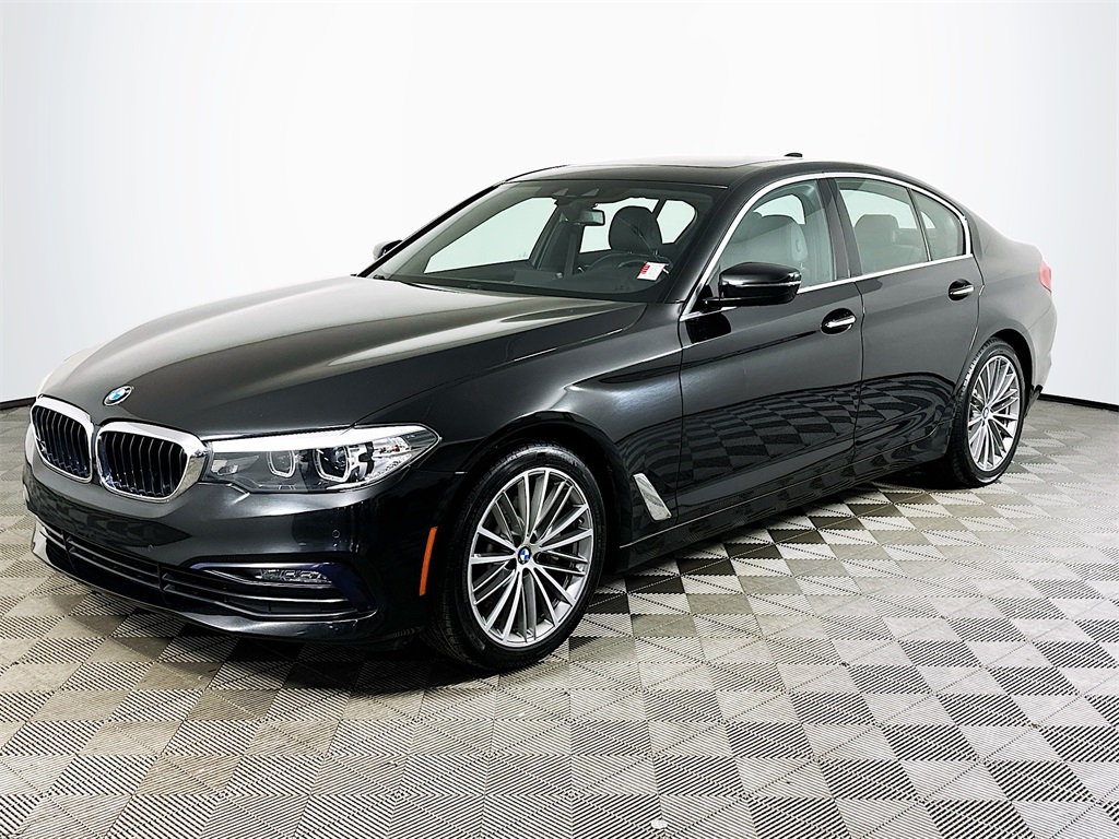 2018 BMW 5 Series 530i's photo