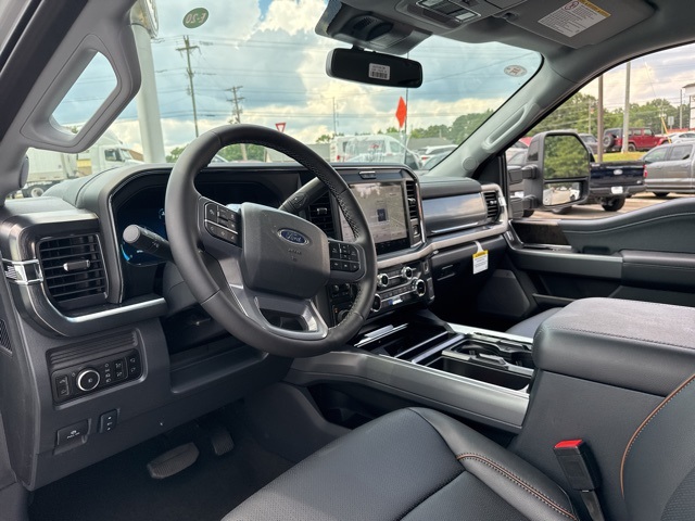 2025 Ford F-350 photo 26