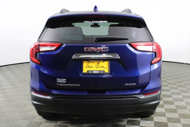 2022 Gmc Terrain SLE photo 3