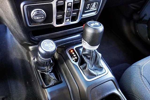 2024 Jeep Wrangler Sport S 4xe photo 30