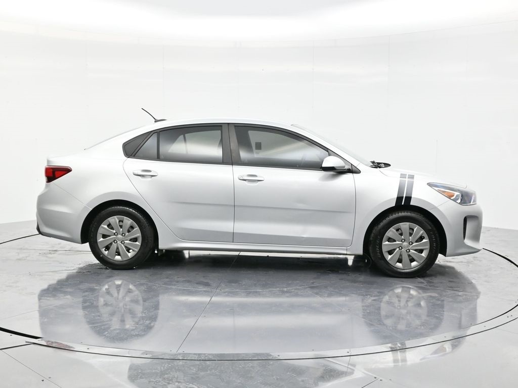 2020 Kia Rio LX photo 4
