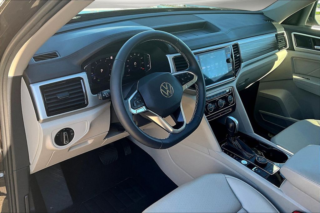 2022 Volkswagen Atlas V6 SEL photo 12