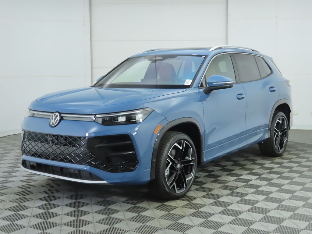 2026 Volkswagen Tiguan SEL R-LINE TURBO's photo