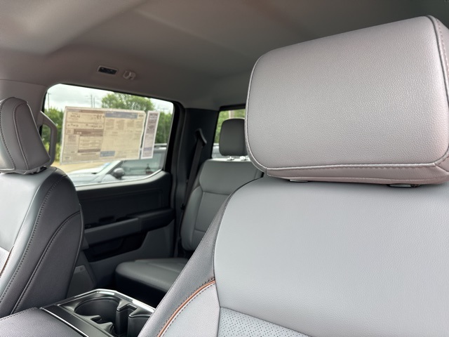 2025 Ford F-150 Lariat photo 26