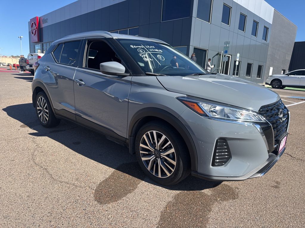 2024 Nissan Kicks SV photo 2