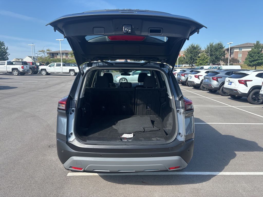 2023 Nissan Rogue SV photo 9