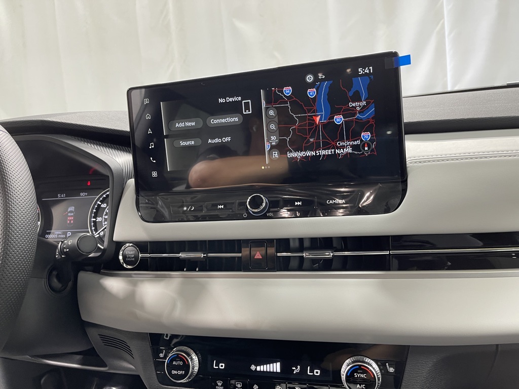 2025 Mitsubishi Outlander SE photo 15