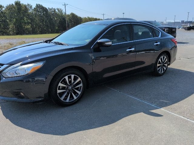 2017 Nissan Altima 2.5 SL photo 2