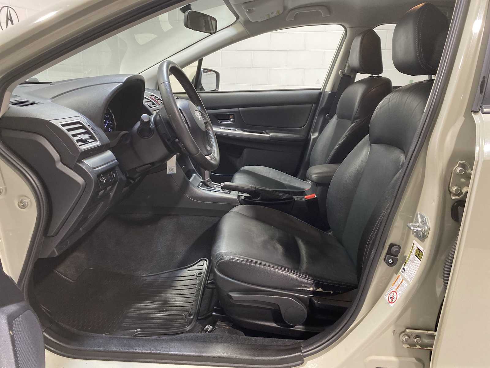 2015 Subaru Crosstrek Limited photo 2