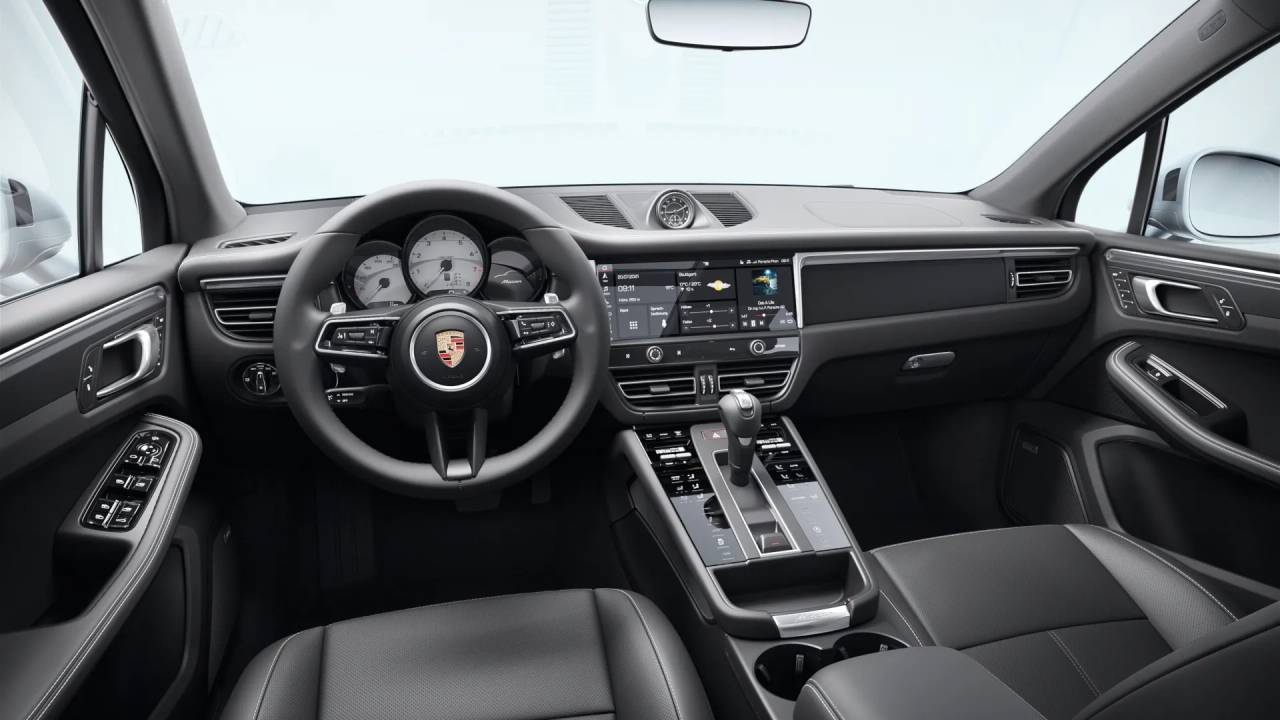 2026 Porsche Macan T photo 10