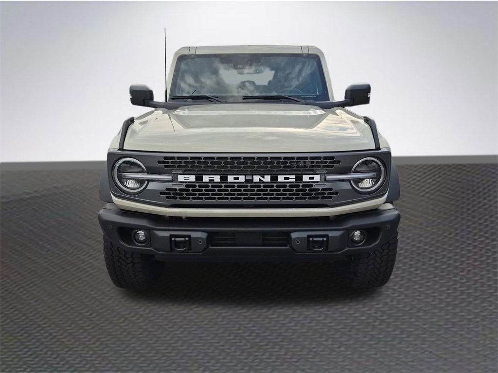 2025 Ford Bronco Badlands photo 3