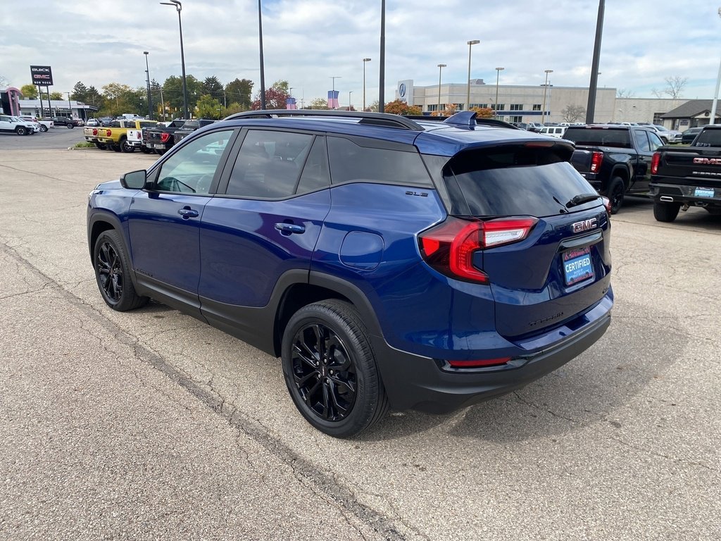 2022 Gmc Terrain SLE photo 2