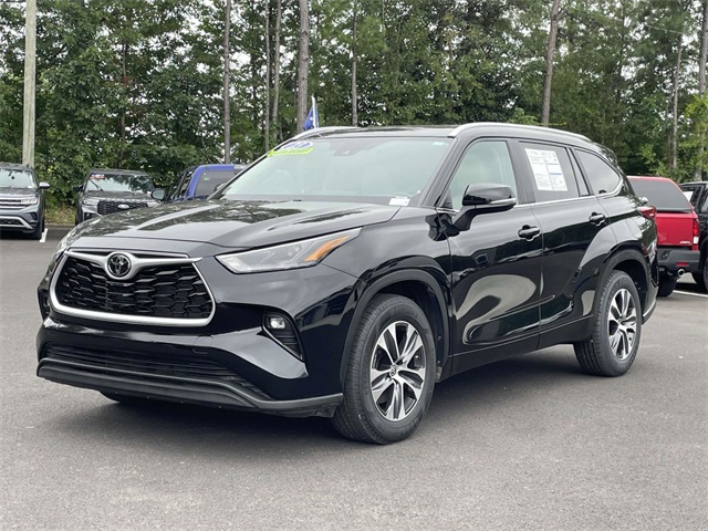 2023 Toyota Highlander L photo 29