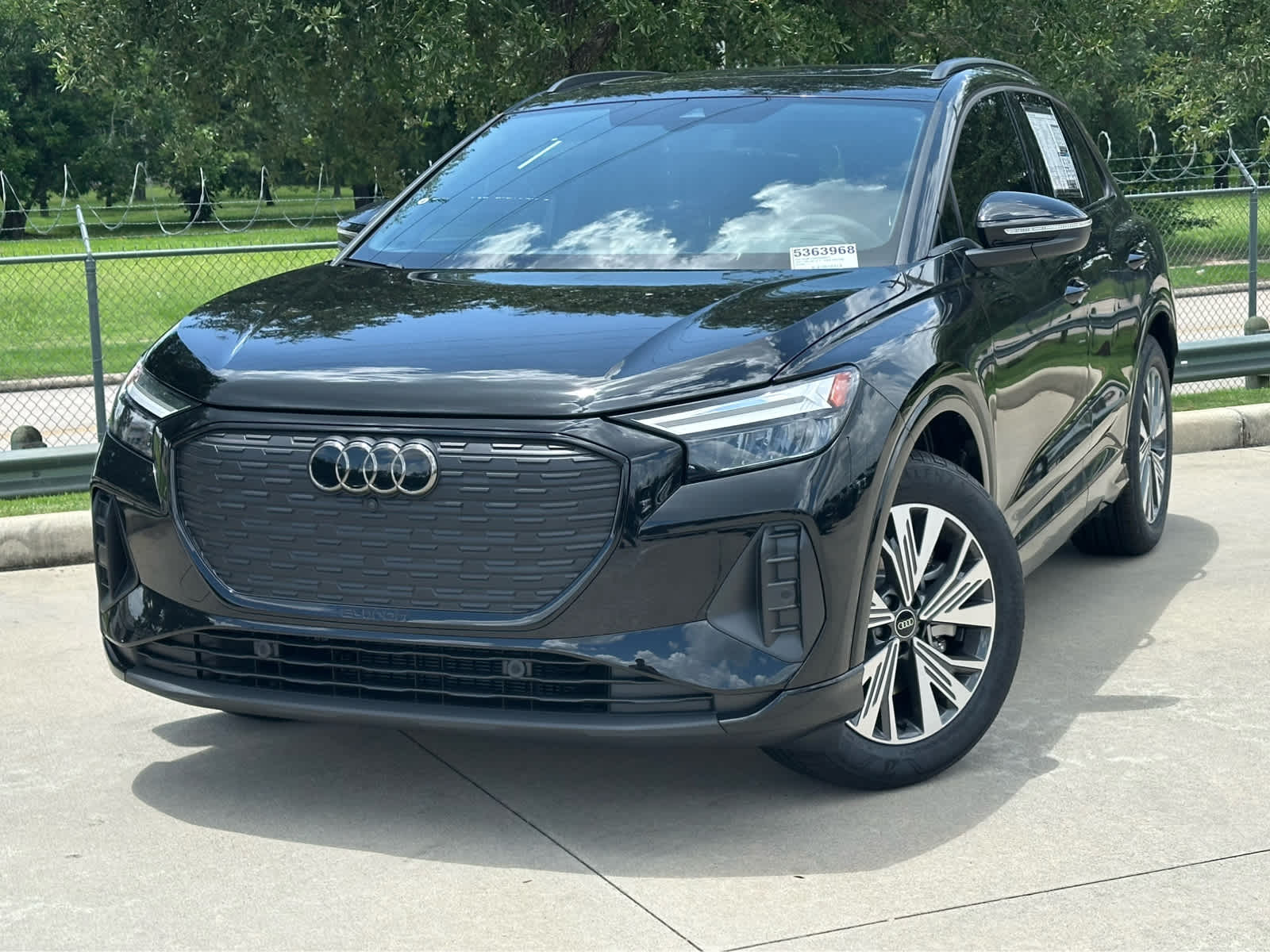 2025 Audi Q4 e-tron Premium