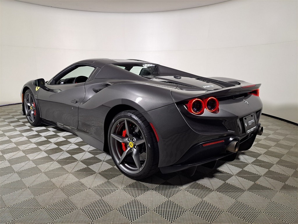 Certified Used 2022 Canna di Fucile Ferrari Base image 11