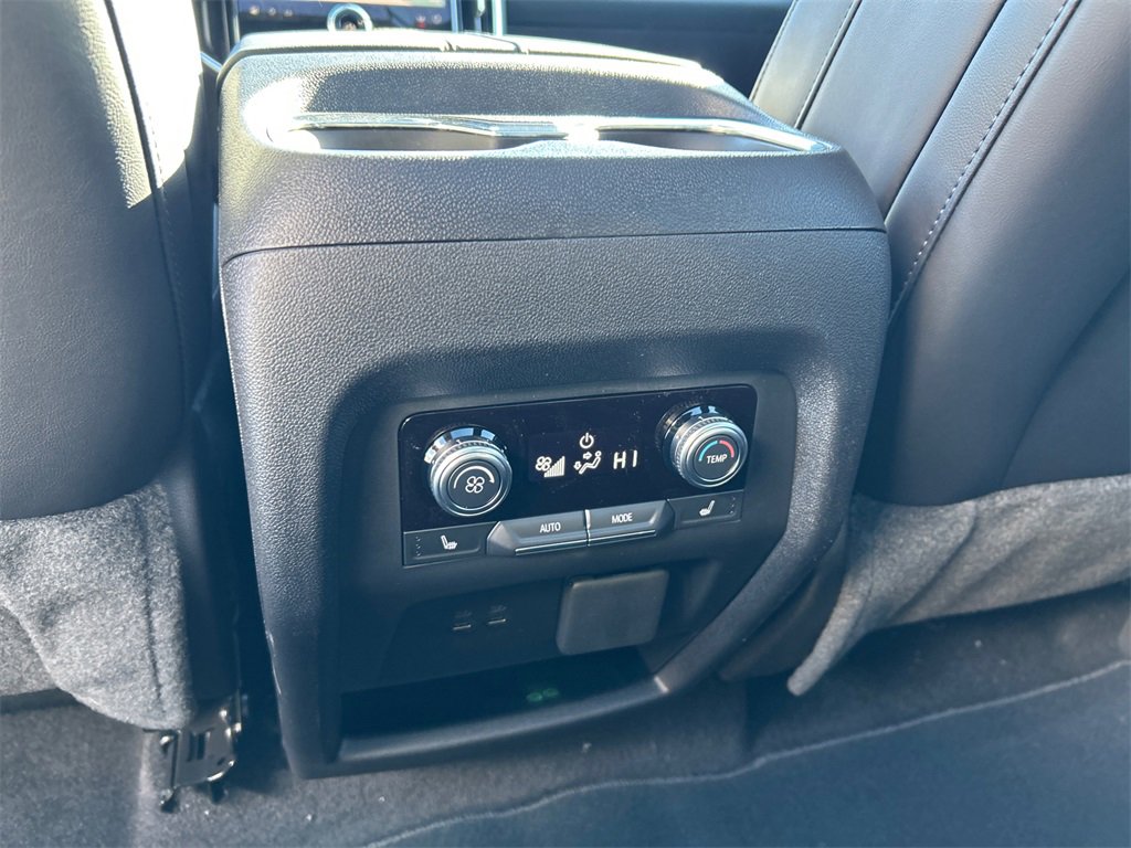 2026 GMC ACADIA - Image 30