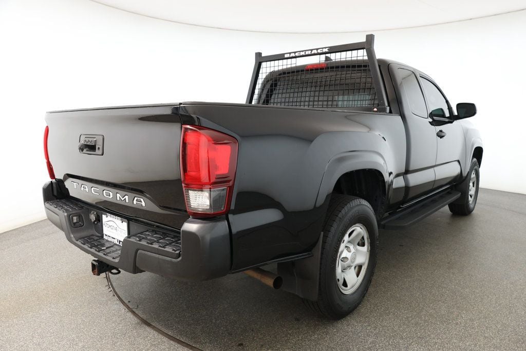 2018 Toyota Tacoma SR5 TRD Sport photo 4