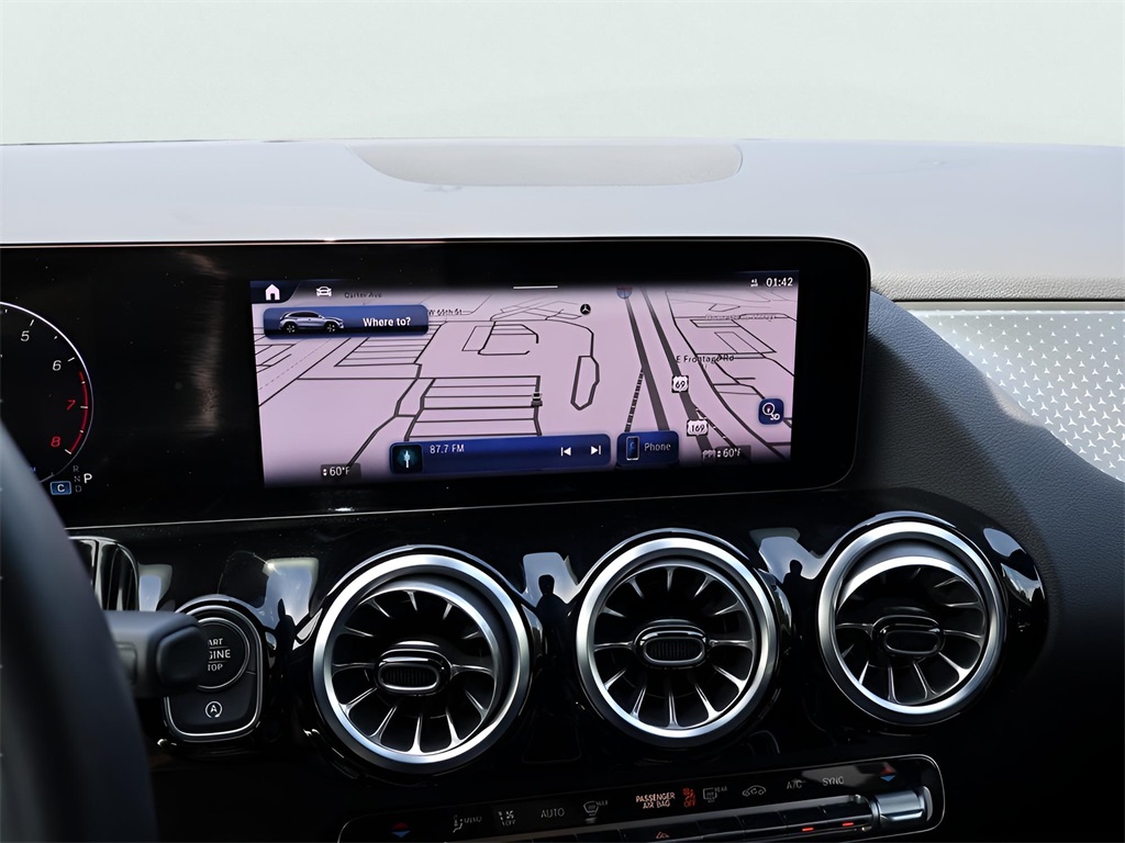 2025 Mercedes Benz GLA 250 4MATIC photo 20