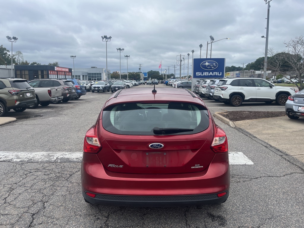 2014 Ford Focus SE photo 4
