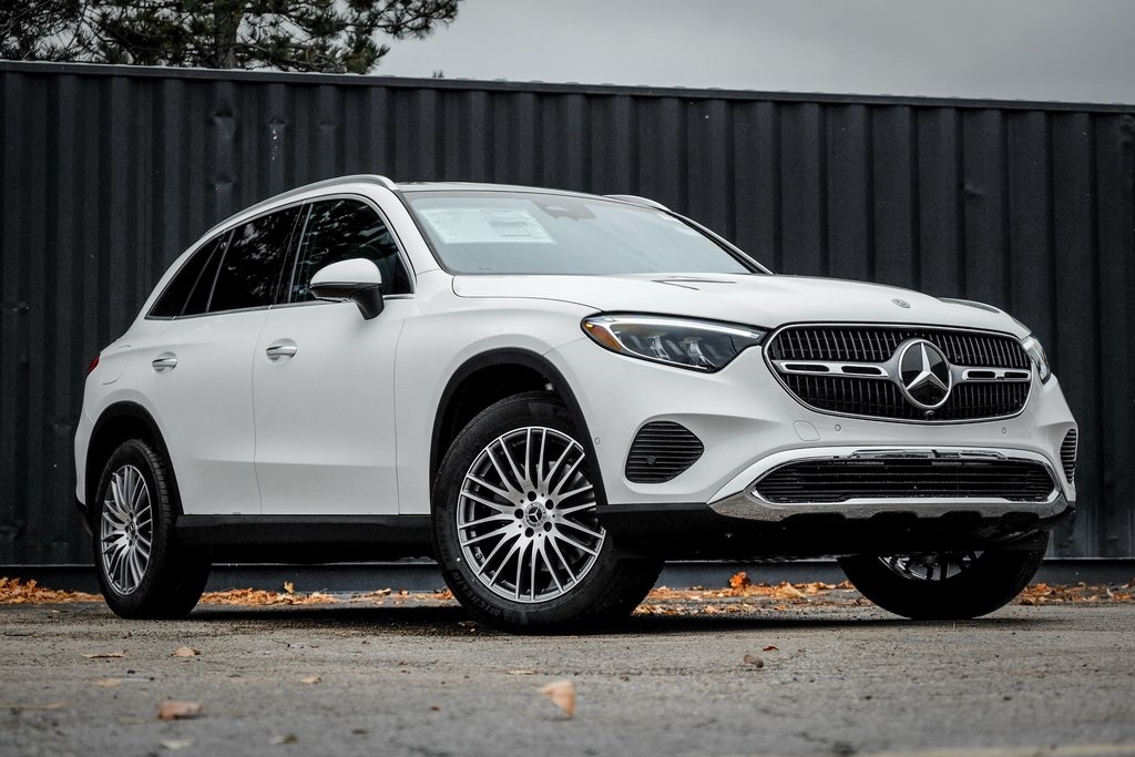 2026 Mercedes Benz GLC 300 4MATIC photo 2