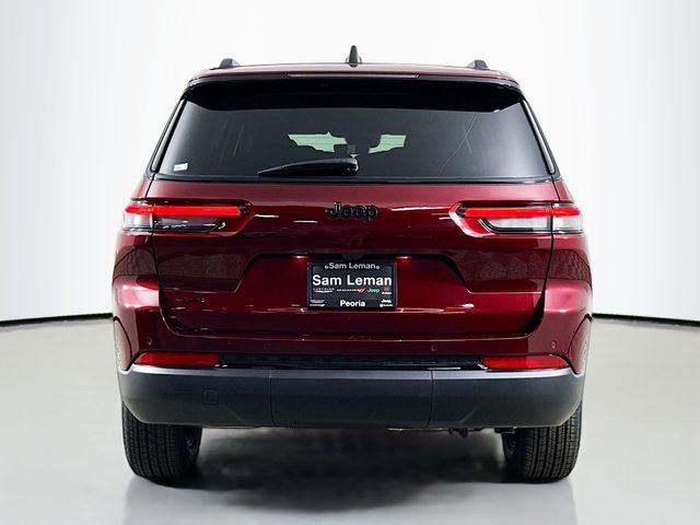 2025 Jeep Grand Cherokee Altitude photo 4