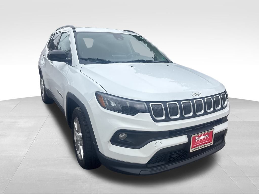 2022 Jeep Compass Latitude photo 6