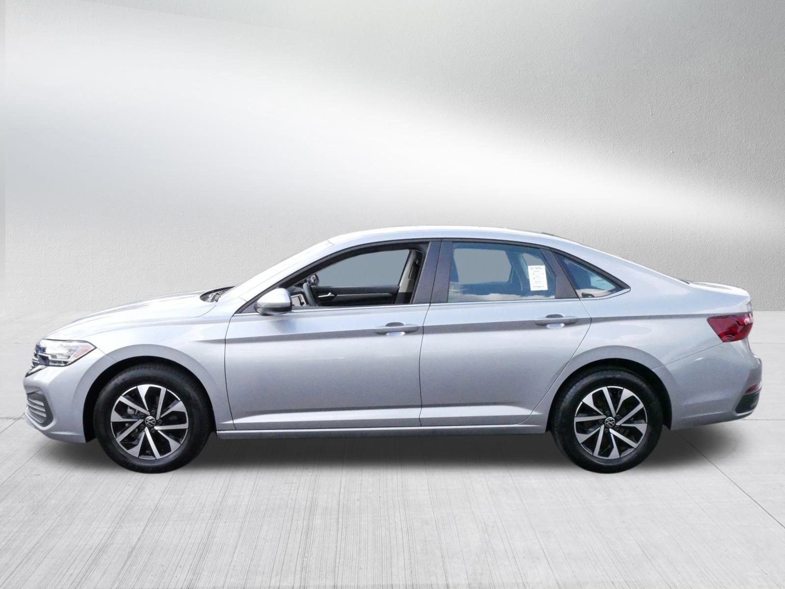 2023 Volkswagen Jetta S photo 4