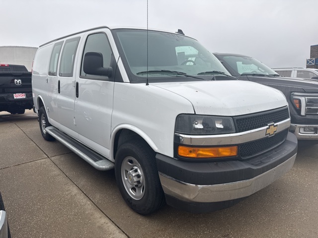 2024 Chevrolet Express Cargo Work Van's photo