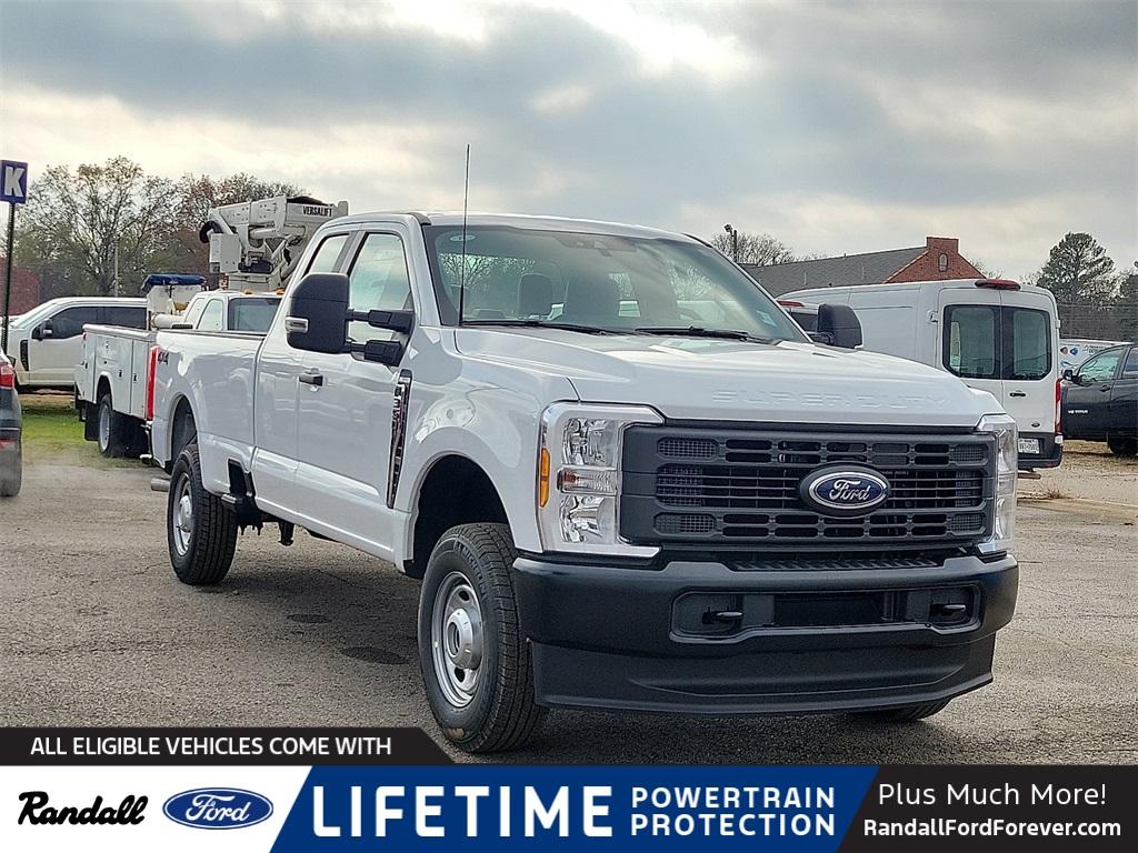 2026 Ford F-350 Super Duty XL's photo