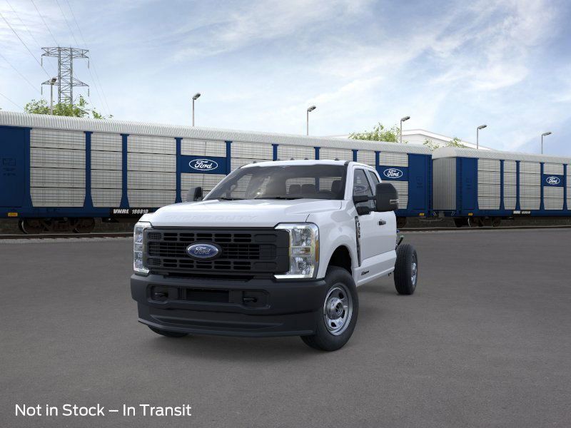 2026 Ford F-350 photo 3