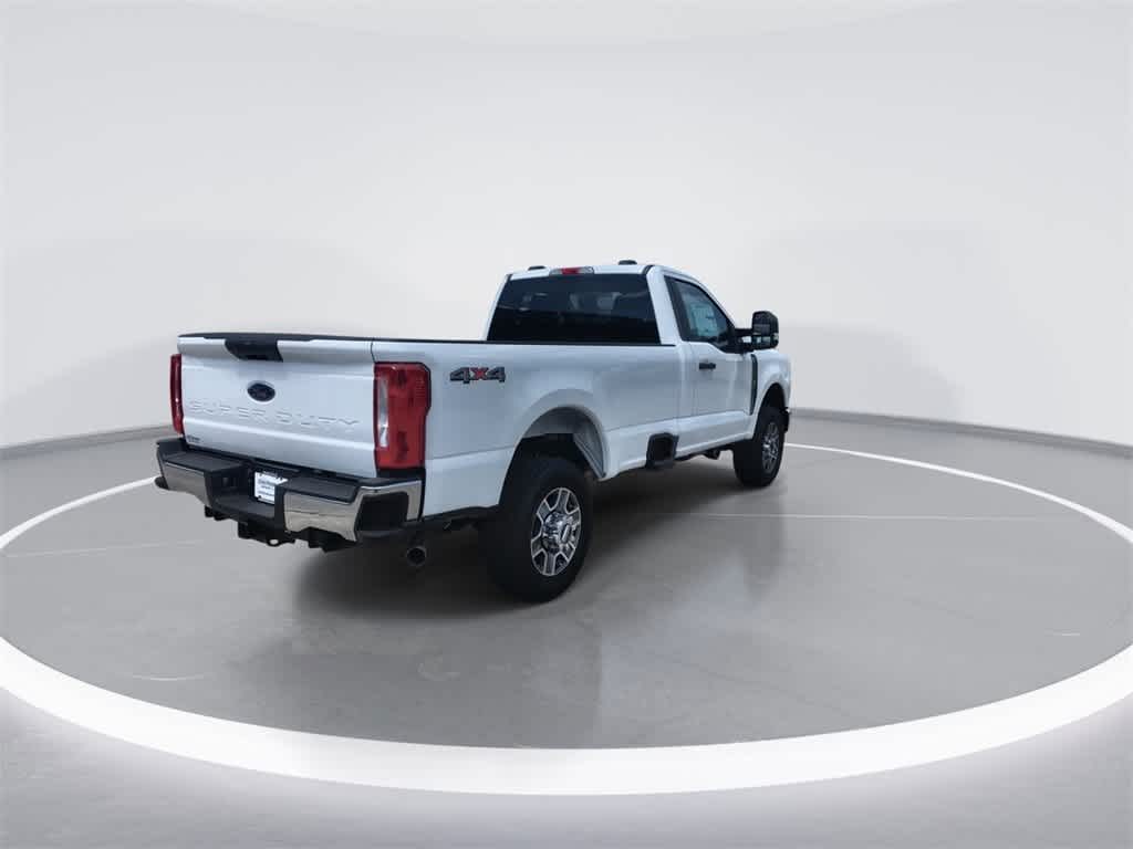 2025 Ford F-350 XLT photo 8