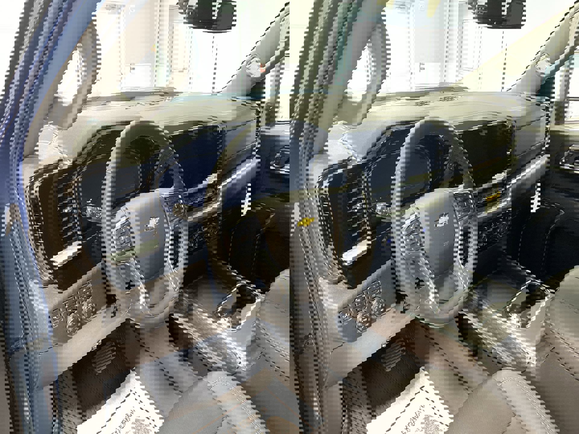 2025 Chevrolet Silverado 2500HD LTZ photo 10