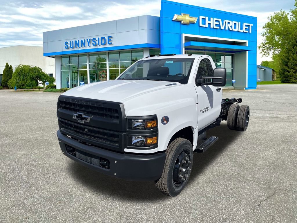 2024 Chevrolet Silverado 5500HD Work Truck photo 4