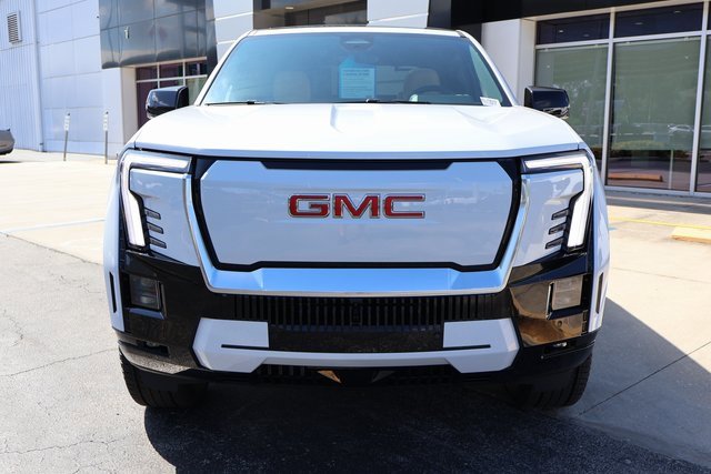 2026 Gmc Sierra EV Denali photo 2