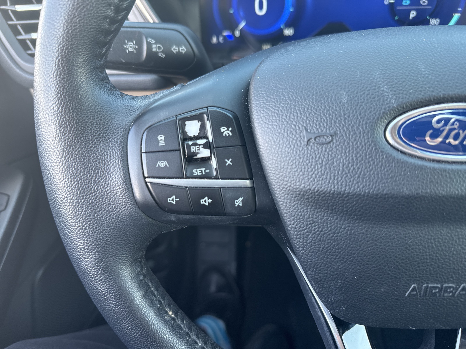 2020 Ford Escape Titanium Hybrid photo 18