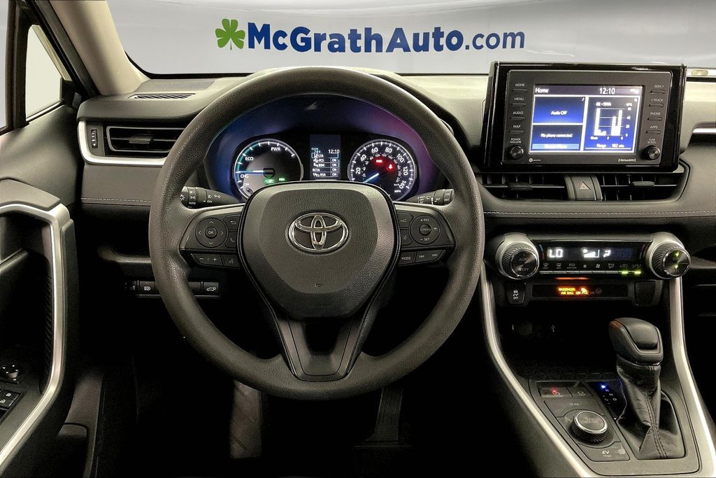 2020 Toyota RAV4 Hybrid XLE photo 4