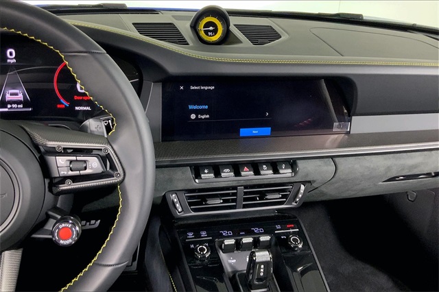2025 Porsche 911 GTS photo 13