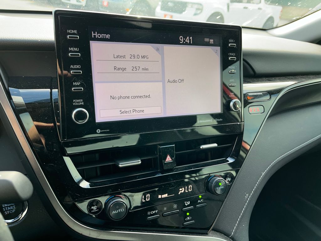 2021 Toyota Camry XSE photo 9
