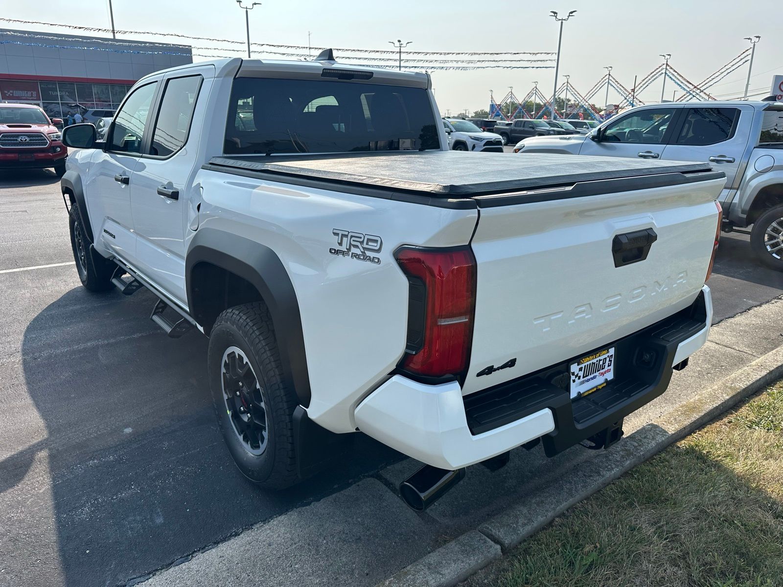 2025 Toyota Tacoma TRD Off-Road 4x4 Double Cab photo 2