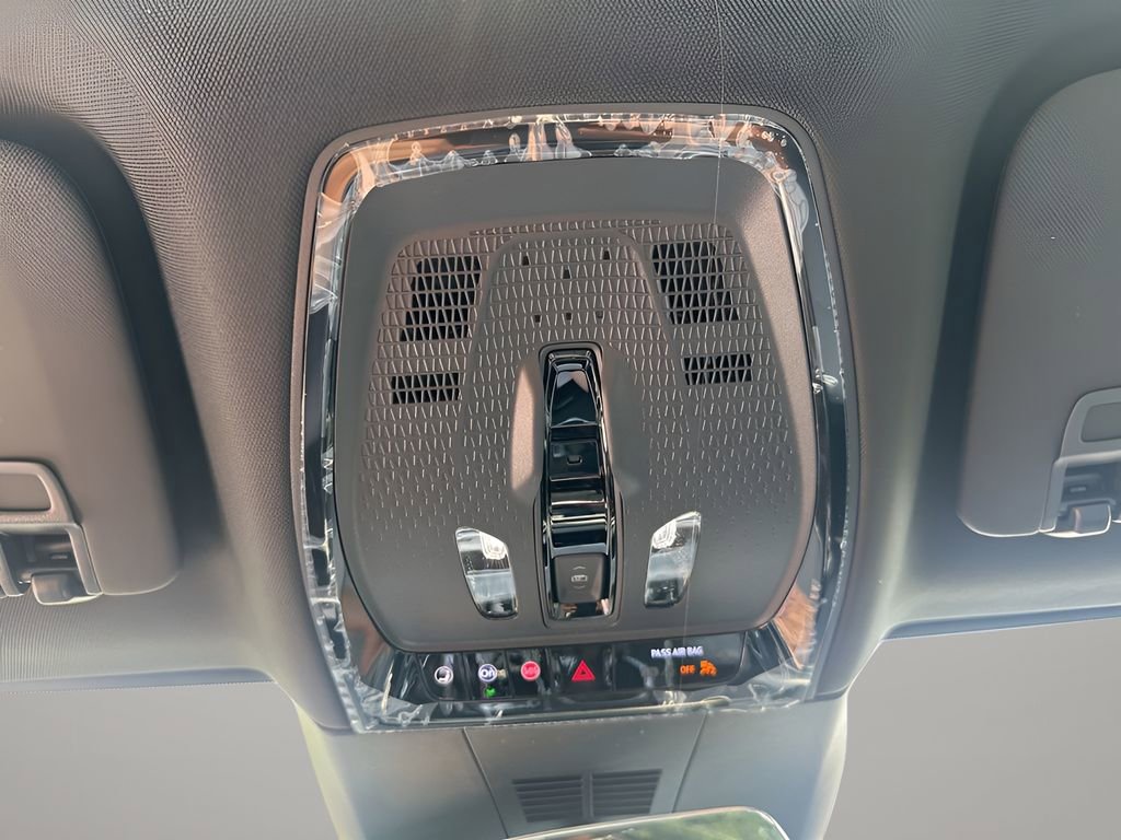 2025 Cadillac Lyriq Sport photo 32